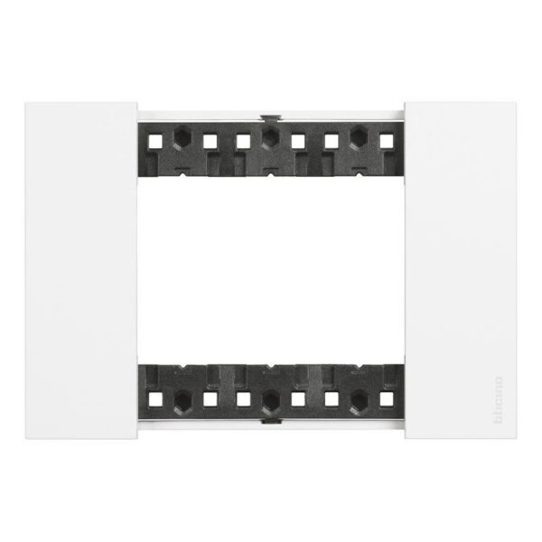 bTicino Living Now (B04) afwerkkader 3 modules wit
