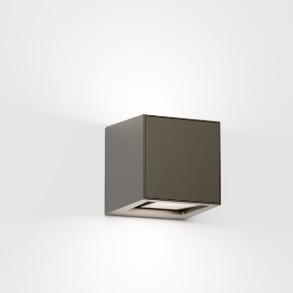 Gap Q Brown